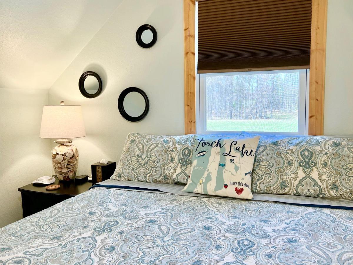 The Torch Lake Bed And Breakfast Central Lake Exterior photo