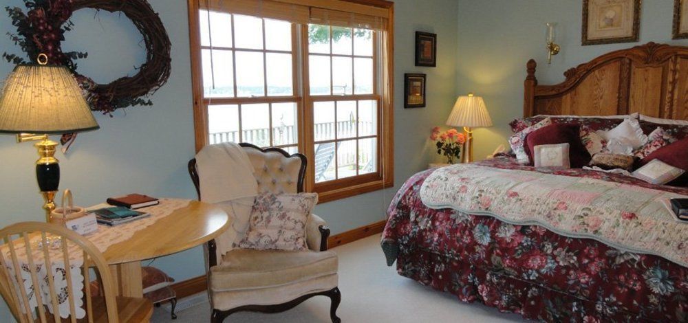 The Torch Lake Bed And Breakfast Central Lake Exterior photo