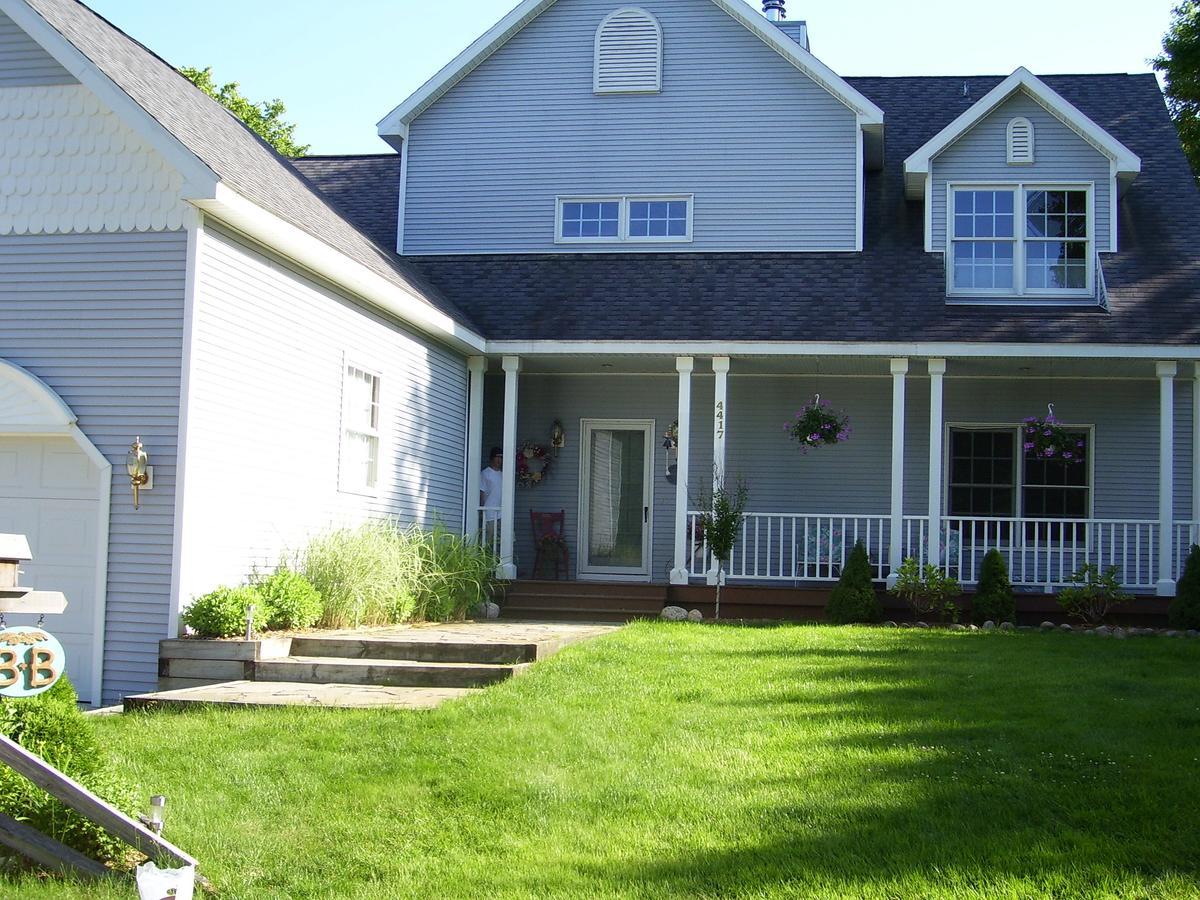The Torch Lake Bed And Breakfast Central Lake Exterior photo