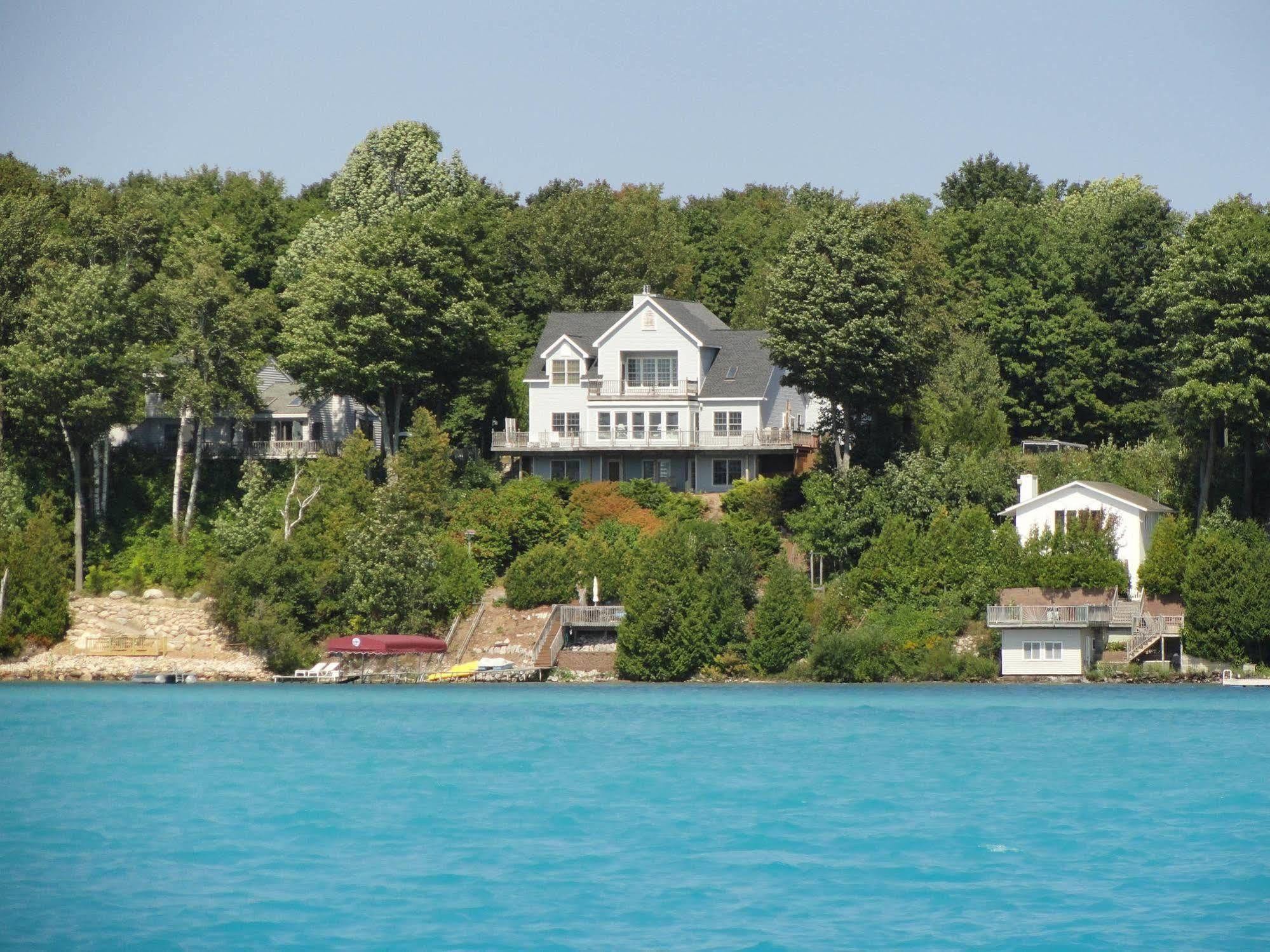 The Torch Lake Bed And Breakfast Central Lake Exterior photo